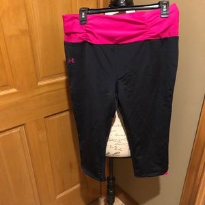 NWOT Under Armour Compression Capris